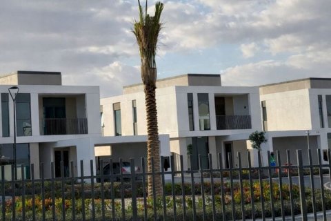 فيلا للبيع في Dubai South (Dubai World Central)، دبي، الإمارات العربية المتحدة 4 غرفة نوم ، 564 متر مربع ، رقم 687979 - صورة 16