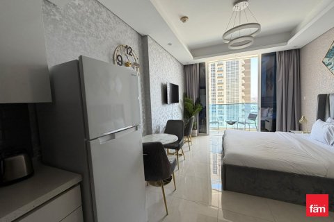 Huoneisto Business Bay, Dubai, Arabiemiraatit 38.8 m2 № 766344 - kuva 3