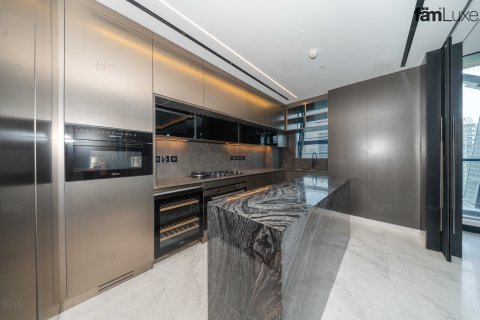 Lägenhet uthyres i Business Bay, Dubai, UAE 4 sovrum, 271.2 kvm Nr. 766348 - fotografi 3