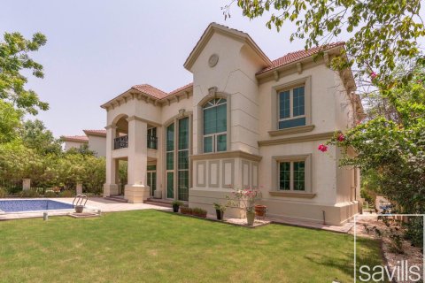 Villa en alquiler en Jumeirah Islands, Dubai, EAU 4 dormitorios, 955.97 m2 № 747474 - foto 1