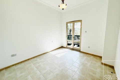 Villa en alquiler en Jumeirah Islands, Dubai, EAU 4 dormitorios, 955.97 m2 № 747474 - foto 12