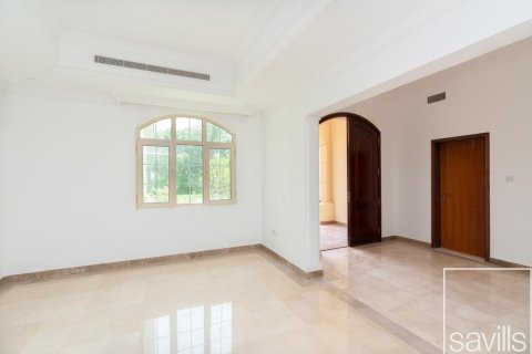 Villa en alquiler en Jumeirah Islands, Dubai, EAU 4 dormitorios, 955.97 m2 № 747474 - foto 9