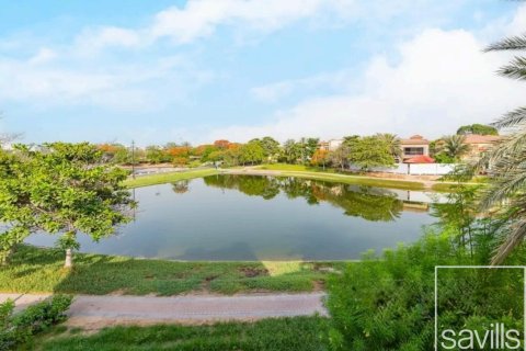 Üürile anda villa asukohaga Jumeirah Islands, Dubai, AÜE: 4 magamistoaga, 818.66 m² Nr 747473 - pilt 2