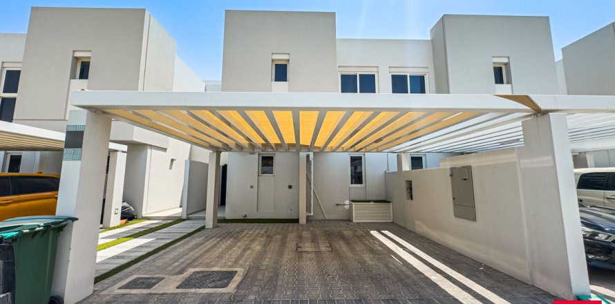 Adosado en Dubai, EAU 3 dormitorios, 181.1 m² № 702477