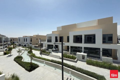 Radový dom v Dubai, SAE 3 spálne, 134.2 m2 č. 708374 - Fotografia 18