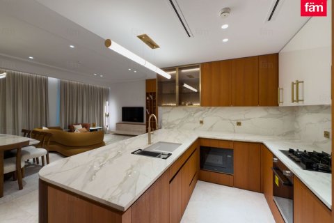 Huoneisto Palm Jumeirah, Dubai, Arabiemiraatit 3 makuuhuonetta, 177.5 m2 № 708373 - kuva 17