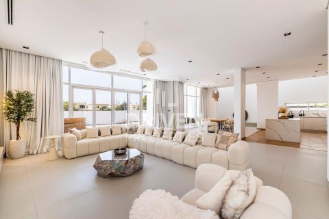 Vila di Jumeirah Park, Dubai, UEA 6 kamar tidur, 750 m2 nomor 653694 - foto 1