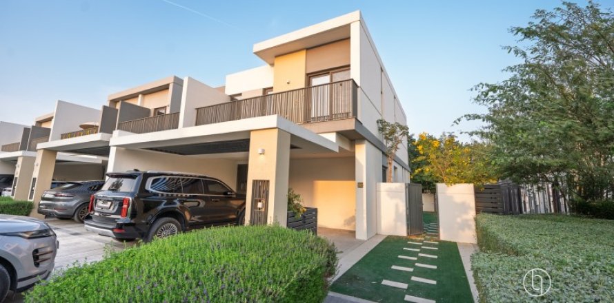 Villa itt: Dubai, EAE, 4 hálószoba, 140.4 m², azonosító: 670037