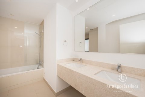 Villa te huur in Dubai Hills Estate, Dubai, VAE 3 slaapkamers, 202.6 vr.m., nr 670034 - foto 13