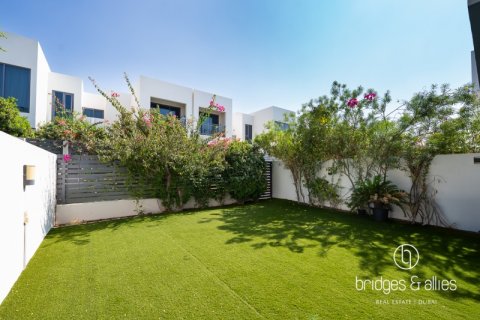 Villa te huur in Dubai Hills Estate, Dubai, VAE 3 slaapkamers, 202.6 vr.m., nr 670034 - foto 2