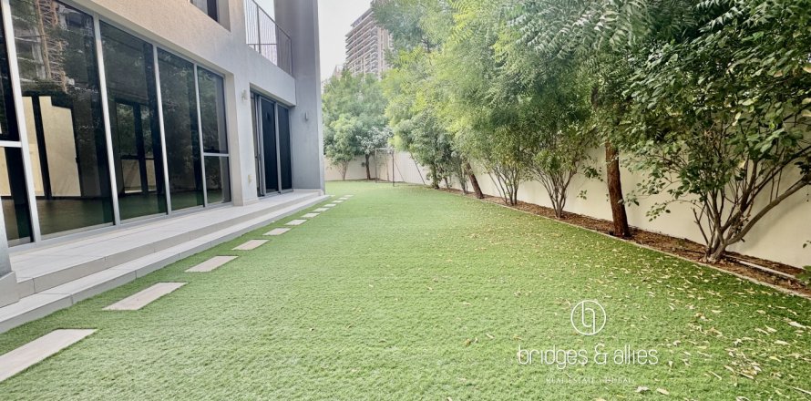 Vila u gradu Dubai Hills Estate, UAE 4 spavaće sobe, 602.7 m2 Br. 670111