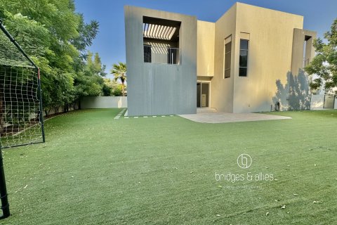Vila u gradu Dubai Hills Estate, UAE 4 spavaće sobe, 602.7 m2 Br. 670111 - Slika 17