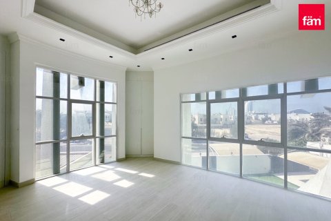 Villa sa Umm Suqeim, Dubai, UAE 5 silid-tulugan, 958.5 sq.m. № 659319 - larawan 13