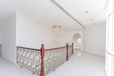 Vila u gradu Umm Suqeim, Dubai, UAE 5 spavaće sobe, 958.5 m2 Br. 659319 - Slika 22