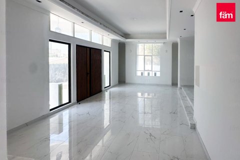 Villa sa Umm Suqeim, Dubai, UAE 5 silid-tulugan, 958.5 sq.m. № 659319 - larawan 4