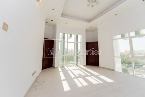 Vila u gradu Umm Suqeim, Dubai, UAE 5 spavaće sobe, 958.5 m2 Br. 659319 - Slika 12