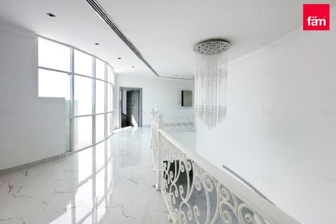 Villa sa Umm Suqeim, Dubai, UAE 5 silid-tulugan, 958.5 sq.m. № 659319 - larawan 5