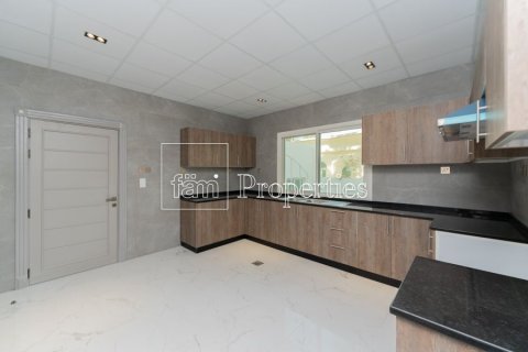Vila u gradu Umm Suqeim, Dubai, UAE 5 spavaće sobe, 958.5 m2 Br. 659319 - Slika 9