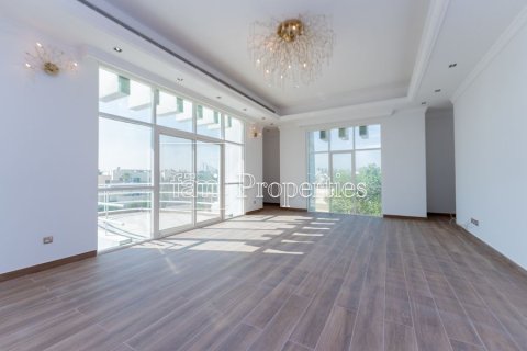 Vila u gradu Umm Suqeim, Dubai, UAE 5 spavaće sobe, 958.5 m2 Br. 659319 - Slika 4