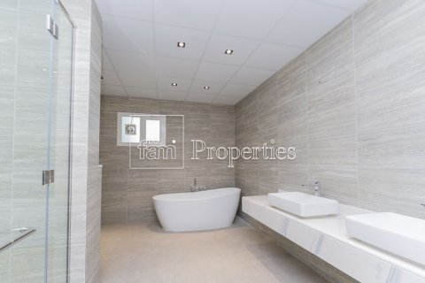 Vila u gradu Umm Suqeim, Dubai, UAE 5 spavaće sobe, 958.5 m2 Br. 659319 - Slika 23