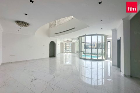 Villa sa Umm Suqeim, Dubai, UAE 5 silid-tulugan, 958.5 sq.m. № 659319 - larawan 3
