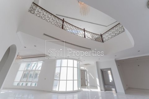 Vila u gradu Umm Suqeim, Dubai, UAE 5 spavaće sobe, 958.5 m2 Br. 659319 - Slika 1
