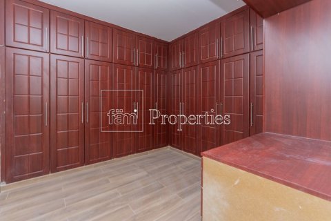 Vila u gradu Umm Suqeim, Dubai, UAE 5 spavaće sobe, 958.5 m2 Br. 659319 - Slika 13