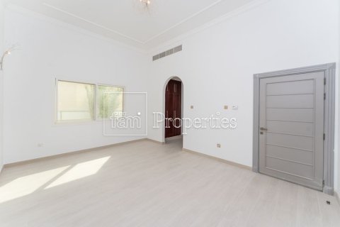 Vila u gradu Umm Suqeim, Dubai, UAE 5 spavaće sobe, 958.5 m2 Br. 659319 - Slika 16