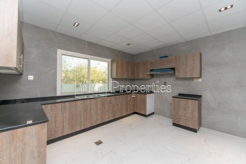 Vila u gradu Umm Suqeim, Dubai, UAE 5 spavaće sobe, 958.5 m2 Br. 659319 - Slika 10
