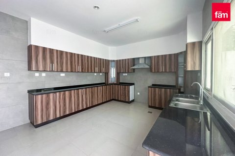 Villa sa Umm Suqeim, Dubai, UAE 5 silid-tulugan, 958.5 sq.m. № 659319 - larawan 6