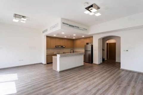 Adosado en alquiler en Dubai, EAU 4 dormitorios, 230.2 m2 № 699685 - foto 3