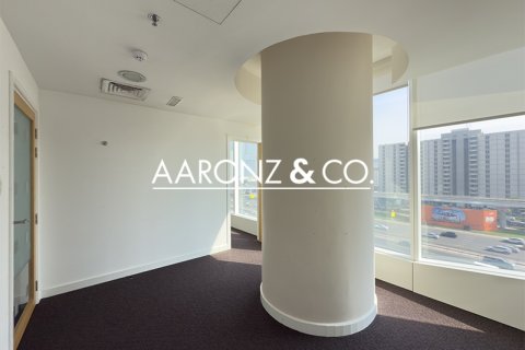 Зняти в оренду офіс в Sheikh Zayed Road, Дубай, ОАЕ 166.6м2, № 670744 - фото 6