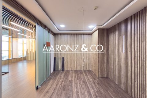 Zyrë në Sheikh Zayed Road, Dubai, Emiratet e Bashkuara Arabe 102 m2. № 670745 - Foto 12