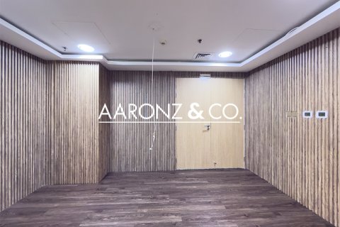 Zyrë në Sheikh Zayed Road, Dubai, Emiratet e Bashkuara Arabe 102 m2. № 670745 - Foto 8