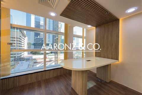 Zyrë në Sheikh Zayed Road, Dubai, Emiratet e Bashkuara Arabe 102 m2. № 670745 - Foto 13