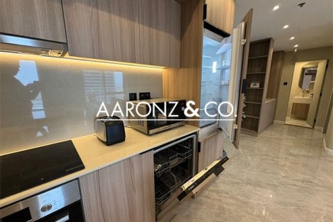 Lägenhet till försäljning i Jumeirah Lake Towers, Dubai, UAE 1 sovrum, 69.1 kvm Nr. 670747 - fotografi 11