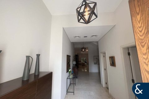 The Villa, Dubai, संयुक्त अरब अमीरात में विला, 5 बेडरूम, 595 वर्ग मीटर, संख्या 685058 - फ़ोटो 2