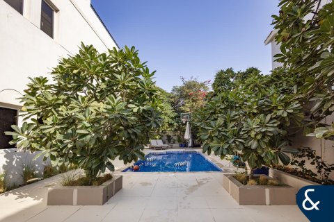 The Villa, Dubai, संयुक्त अरब अमीरात में विला, 5 बेडरूम, 595 वर्ग मीटर, संख्या 685058 - फ़ोटो 17