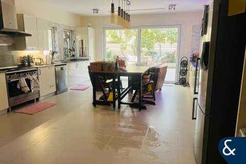 The Villa, Dubai, संयुक्त अरब अमीरात में विला, 5 बेडरूम, 595 वर्ग मीटर, संख्या 685058 - फ़ोटो 8