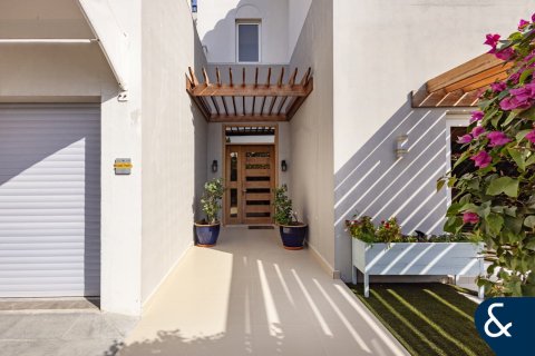 The Villa, Dubai, संयुक्त अरब अमीरात में विला, 5 बेडरूम, 595 वर्ग मीटर, संख्या 685058 - फ़ोटो 13