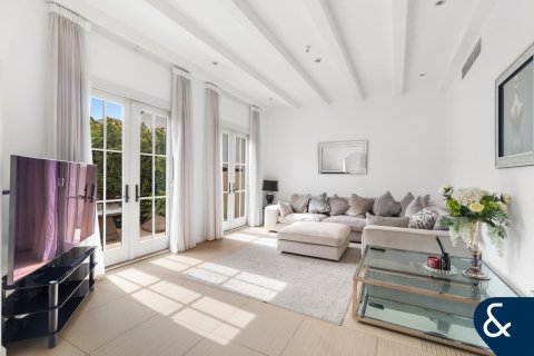 Vila v Jumeirah Golf Estates, Dubai, SAE 4 ložnice, 347 m² Č.: 685054 - fotografie 5