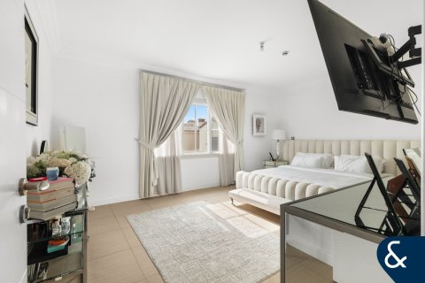 Vila v Jumeirah Golf Estates, Dubai, SAE 4 ložnice, 347 m² Č.: 685054 - fotografie 13