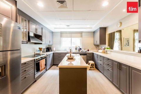 Vila v Dubai, SAE 5 ložnice, 755.9 m² Č.: 635853 - fotografie 11