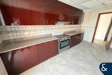 Apartmán v Motor City, Dubai, SAE 3 spálne, 224 m2 č. 698178 - Fotografia 3