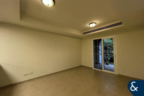 Arabian Ranches, Dubai, संयुक्त अरब अमीरात में विला, 4 बेडरूम, 291 वर्ग मीटर, संख्या 698180 - फ़ोटो 3