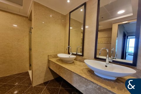 Müüa korter asukohaga Palm Jumeirah, Dubai, AÜE: 2 magamistoaga, 216 m² Nr 671145 - pilt 15