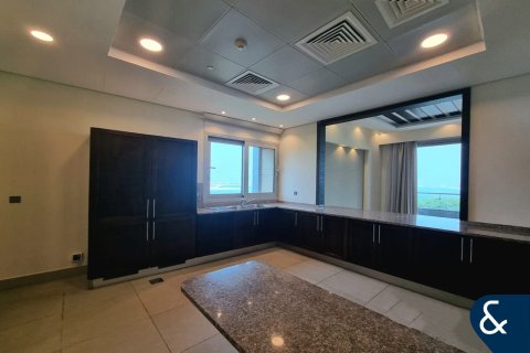 Müüa korter asukohaga Palm Jumeirah, Dubai, AÜE: 2 magamistoaga, 216 m² Nr 671145 - pilt 18