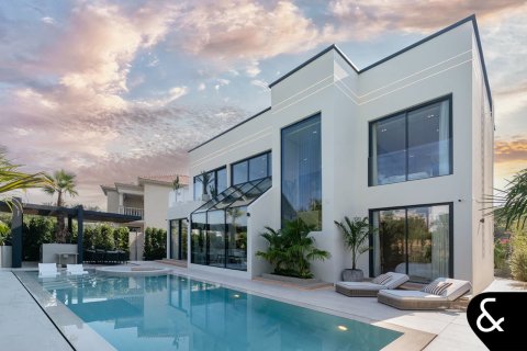 Vila u Jumeirah Islands, Dubai, UAE 5 spavaćih soba, 548 m2 Br. 671143 - fotografija 1