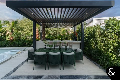 Vila u Jumeirah Islands, Dubai, UAE 5 spavaćih soba, 548 m2 Br. 671143 - fotografija 24