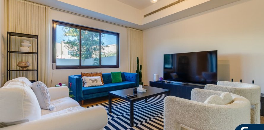 וילה ב Reem, Dubai, איחוד האמירויות 3 חדרי שינה, 218 מ"ר מספר 671147